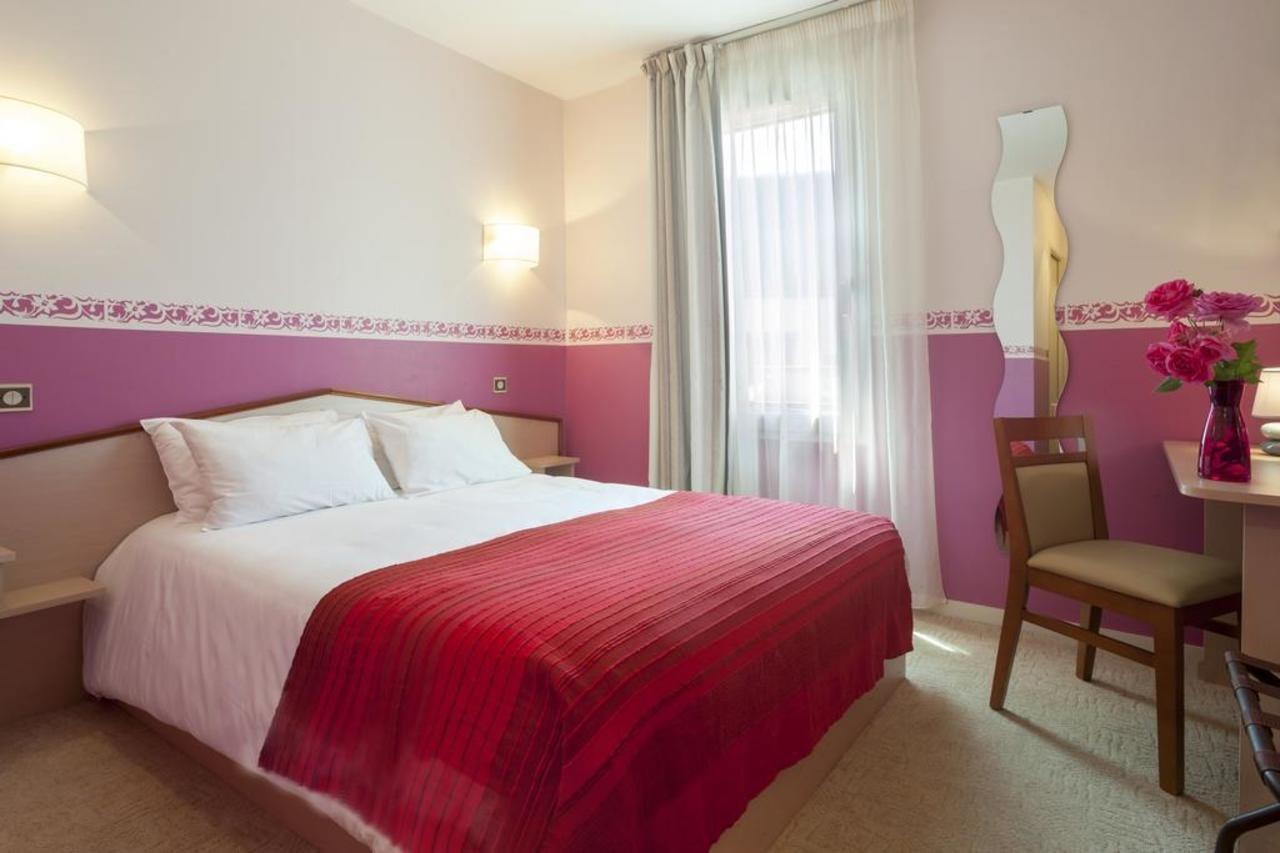 Brit Hotel Le Lion D'Or Chinon Kültér fotó