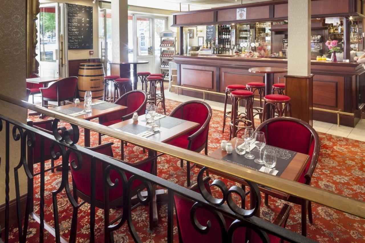 Brit Hotel Le Lion D'Or Chinon Kültér fotó