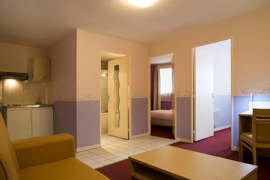 Brit Hotel Le Lion D'Or Chinon Szoba fotó