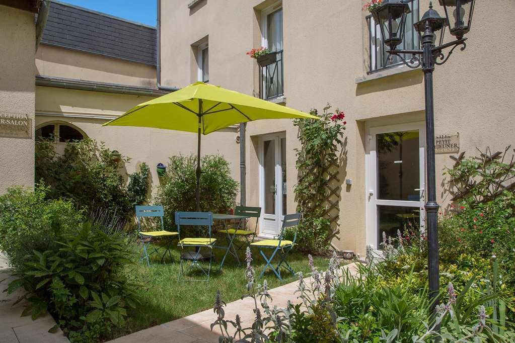 Brit Hotel Le Lion D'Or Chinon Kültér fotó