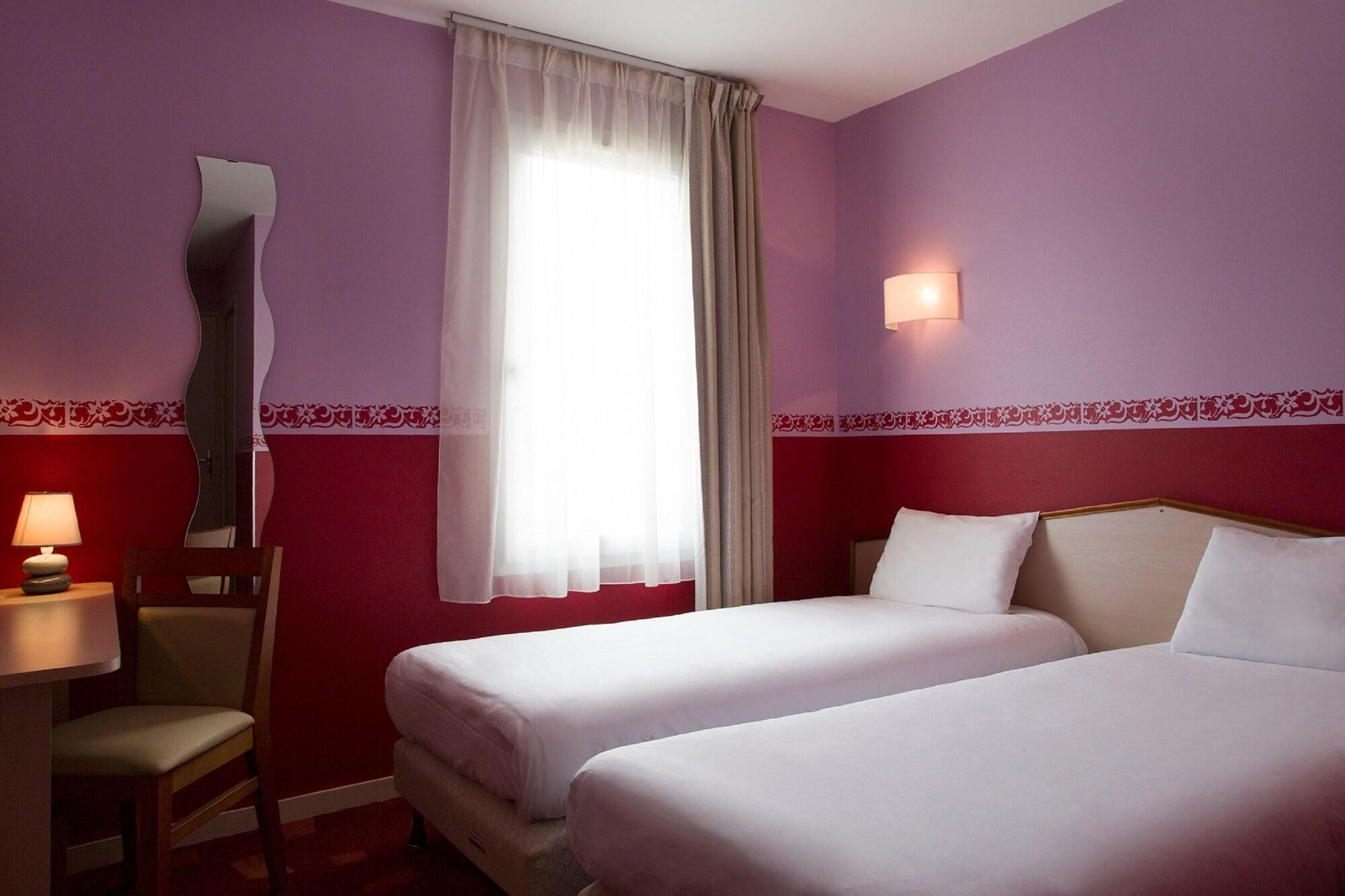Brit Hotel Le Lion D'Or Chinon Kültér fotó