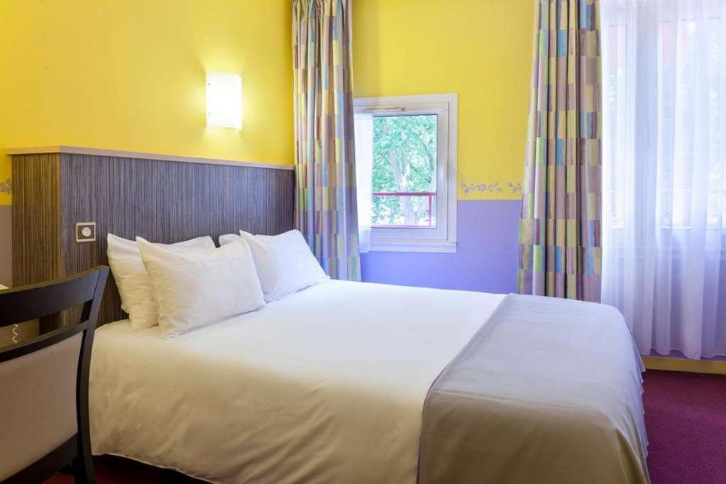 Brit Hotel Le Lion D'Or Chinon Szoba fotó